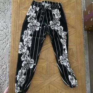 Novella Royale Black Lily Sweatpants